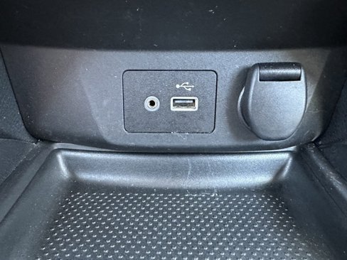 Used 2018 Nissan Rogue SV image 15