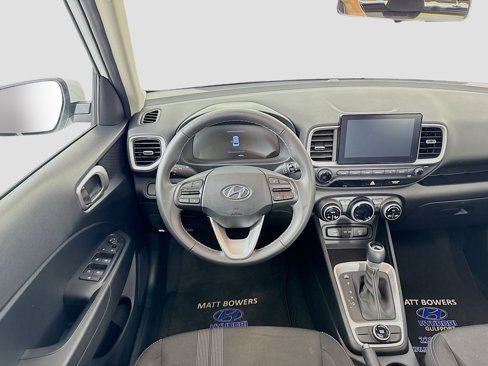 Certified 2025 Hyundai Venue SEL image 22