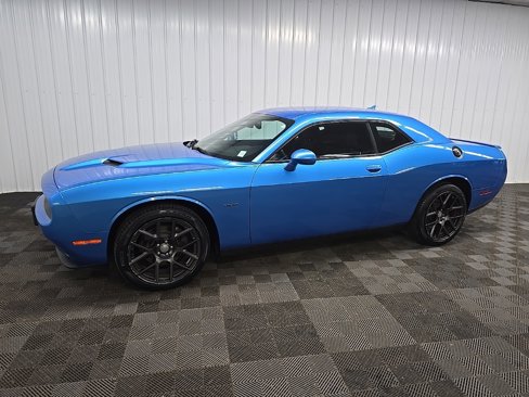 Used 2016 Dodge Challenger R/T w/ Sound Group image 6