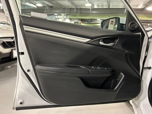 Used 2020 Honda Civic Sport image 9