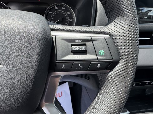 New 2025 Mitsubishi Outlander SE image 20