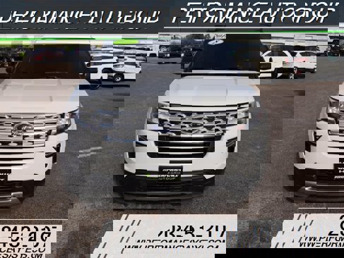 Used 2018 Ford Explorer XLT image 2