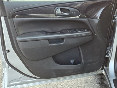 Used 2017 Buick Enclave Leather image 17