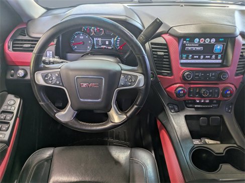 Used 2017 GMC Yukon SLT image 16