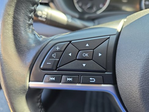 Used 2022 Nissan Sentra SV image 19
