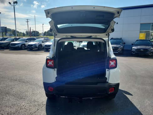 Used 2021 Jeep Renegade Sport image 12