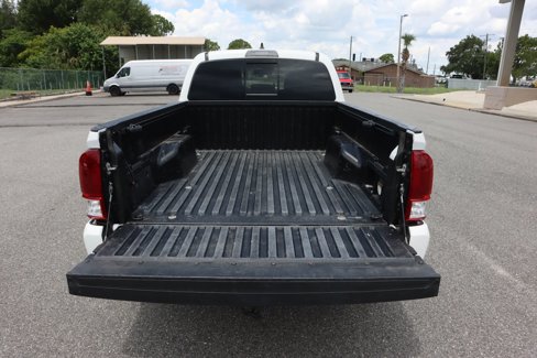 Used 2018 Toyota Tacoma TRD Sport image 22