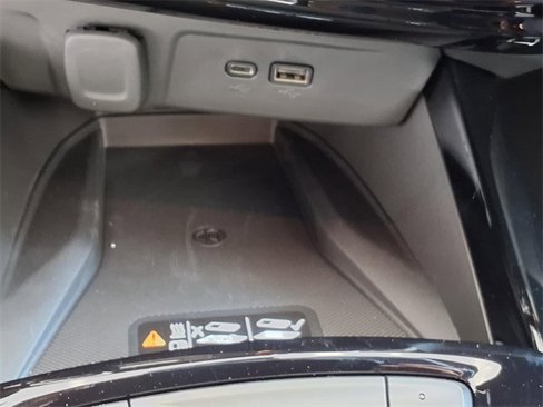 New 2025 Chevrolet Trax RS w/ Sunroof Package image 12