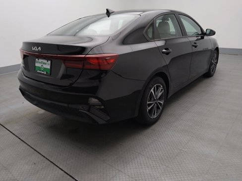 Used 2023 Kia Forte LXS image 9