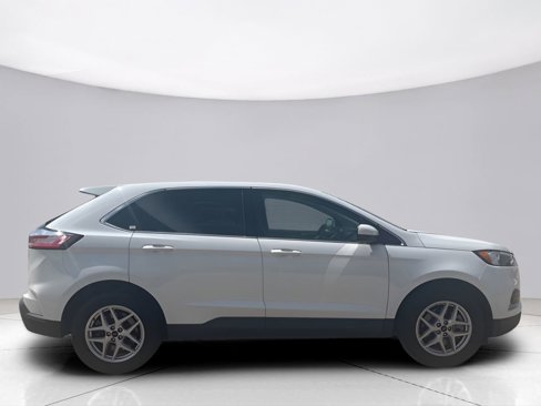 Used 2024 Ford Edge SEL image 5