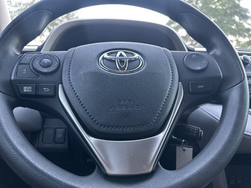 Used 2015 Toyota RAV4 XLE image 22