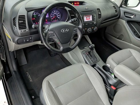 Used 2014 Kia Forte EX w/ EX Premium Package image 2