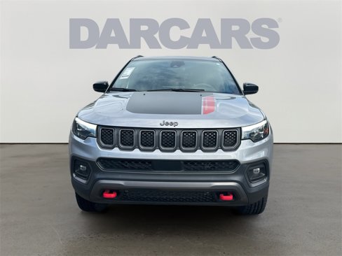 Used 2023 Jeep Compass Trailhawk w/ Trailhawk Elite Group image 2