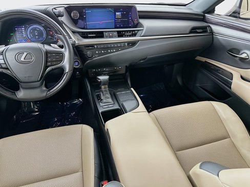 Used 2020 Lexus ES 300h w/ Premium Package image 25