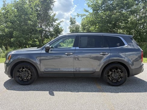 Used 2021 Kia Telluride SX w/ Nightfall Edition Package image 2