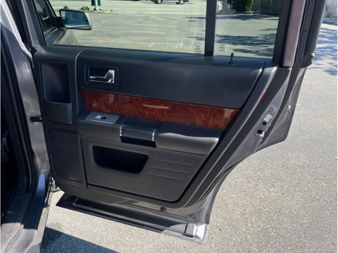 Used 2010 Ford Flex Limited image 18