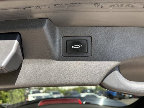 Used 2014 Kia Sorento SX image 17