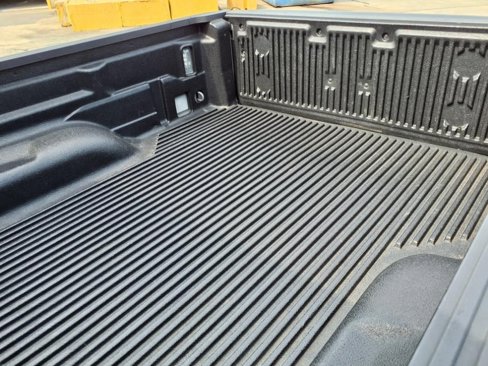 Used 2023 Jeep Gladiator Sport image 10