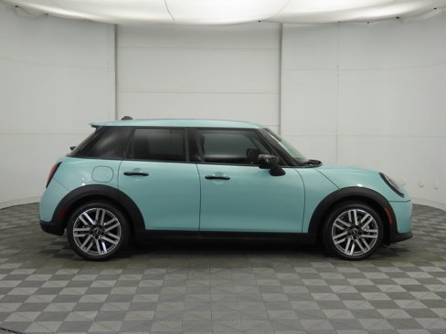 Certified 2025 MINI Cooper S image 4