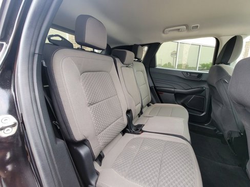 Used 2022 Ford Escape SE image 35