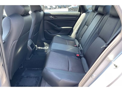 Used 2018 Honda Accord Sport image 14