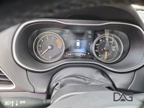 Used 2021 Jeep Cherokee Trailhawk image 28