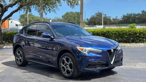 Used 2018 Alfa Romeo Stelvio Sport w/ Quick Order Package 22J Sport image 4
