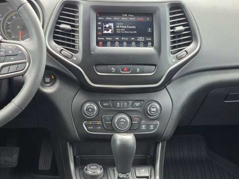 Used 2021 Jeep Cherokee Latitude Lux image 32