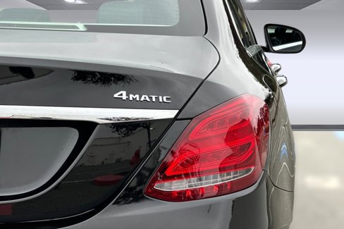 Used 2017 Mercedes-Benz C 300 4MATIC Sedan image 12