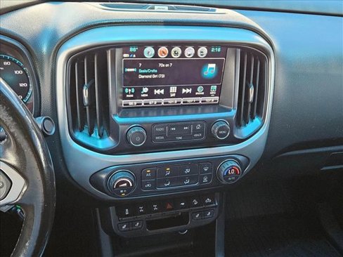 Used 2018 Chevrolet Colorado ZR2 w/ ZR2 Midnight Special Edition image 13