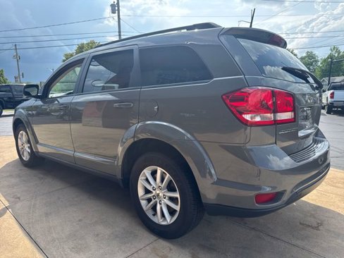 Used 2019 Dodge Journey SE image 5