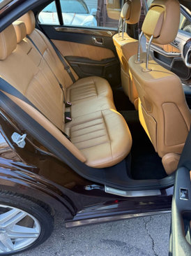 Used 2010 Mercedes-Benz E 550 4MATIC Sedan image 18