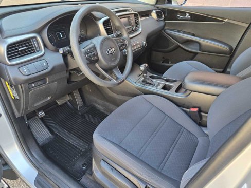 Used 2016 Kia Sorento LX image 7
