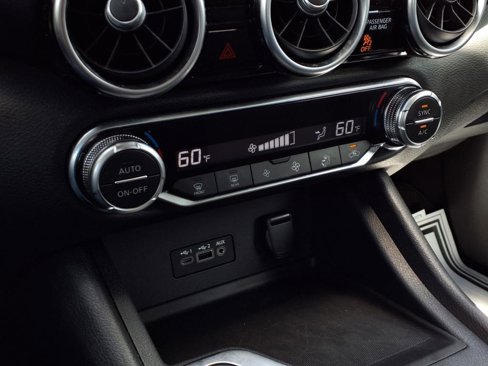 Certified 2021 Nissan Sentra SV image 27