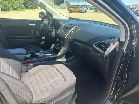 Used 2017 Ford Edge SE image 20