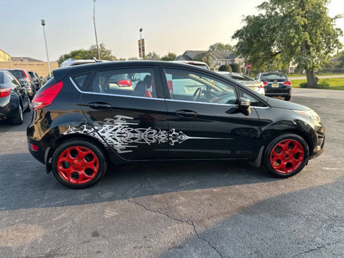 Used 2013 Ford Fiesta Titanium image 2