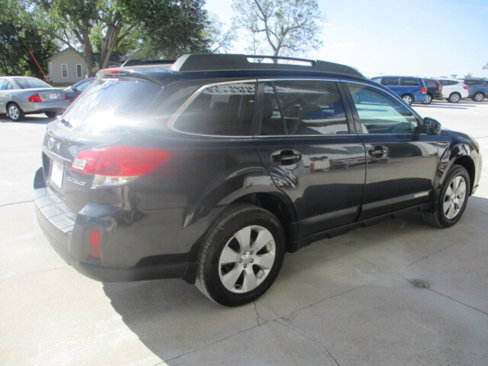 Used 2010 Subaru Outback 2.5i Premium image 15