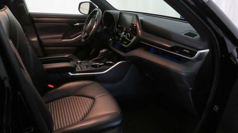 Certified 2022 Toyota Highlander XSE image 28