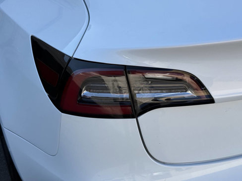 Used 2021 Tesla Model 3 Standard Range Plus image 35