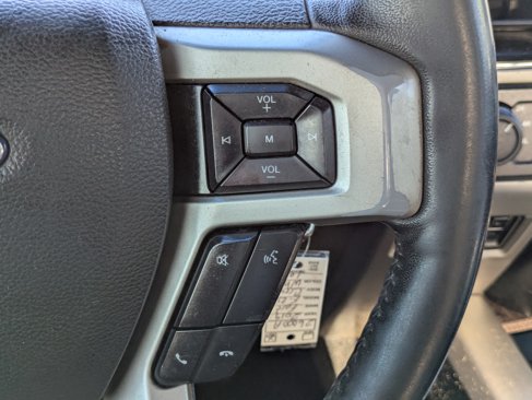 Used 2015 Ford Explorer Limited image 24