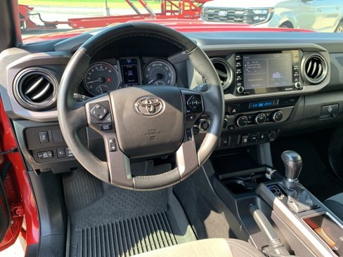 Used 2023 Toyota Tacoma 4x4 Double Cab image 10