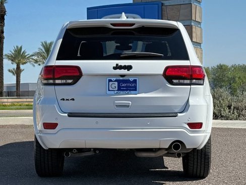 Used 2020 Jeep Grand Cherokee Altitude image 6