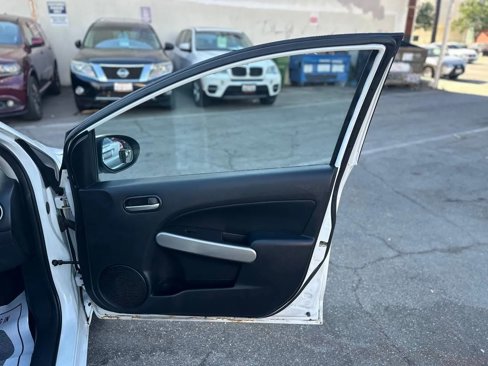 Used 2011 MAZDA MAZDA2 Sport image 36