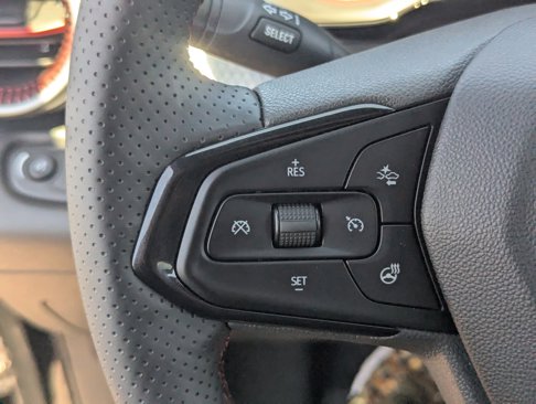 Used 2025 Chevrolet Trax RS w/ Driver Confidence Package image 27