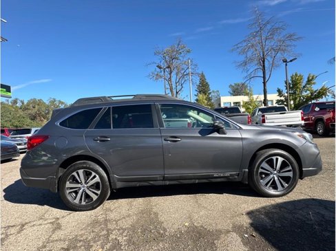 Used 2018 Subaru Outback 2.5i Limited image 9