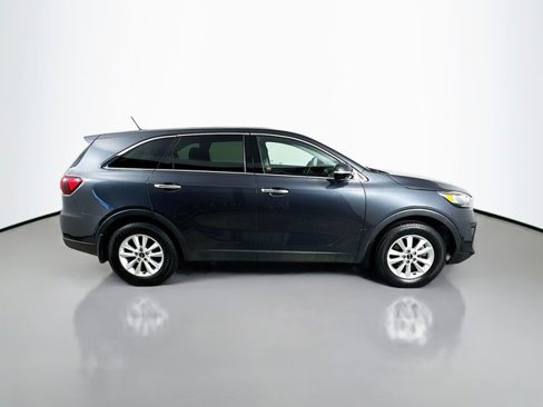 Used 2019 Kia Sorento LX image 5