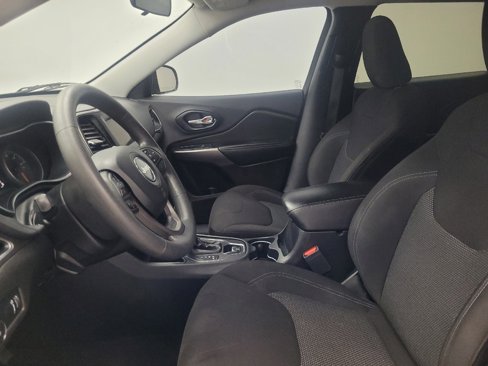 Used 2019 Jeep Cherokee Latitude w/ Popular Appearance Group image 17