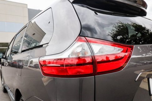 Used 2015 Toyota Sienna LE image 20