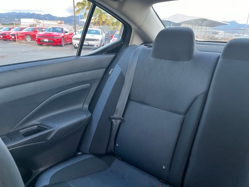 Used 2023 Nissan Versa SV image 33
