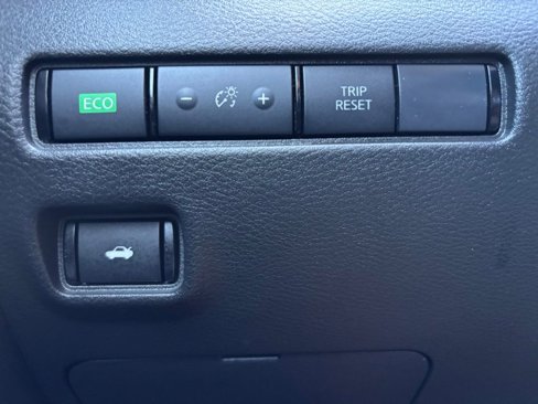 Used 2023 Nissan Sentra SV image 34